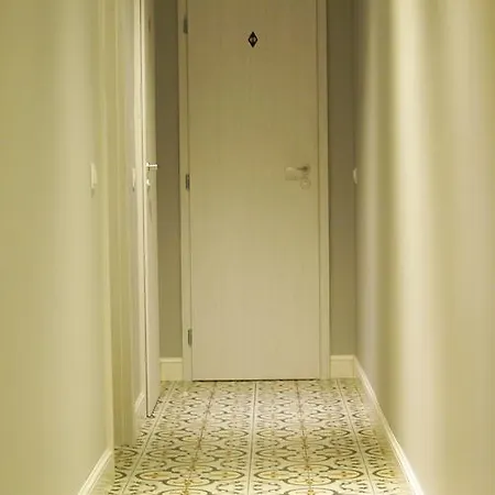A16 Hostel *