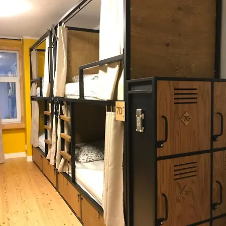 A16 Hostel *